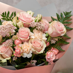 fresh-bouquet-colorful-mixed-flowers-european-floral-shop-concept-flowers-delivery (2)