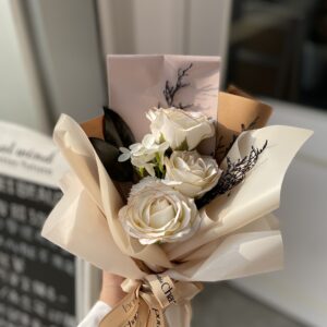 花藝創作 高雄花藝教室 花藝教學 粉紫色系花束 日本AUBE證照班